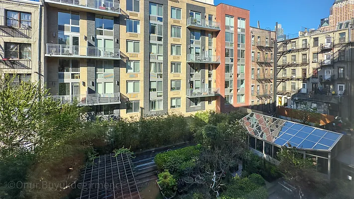 Rented by Douglas Elliman | media 27