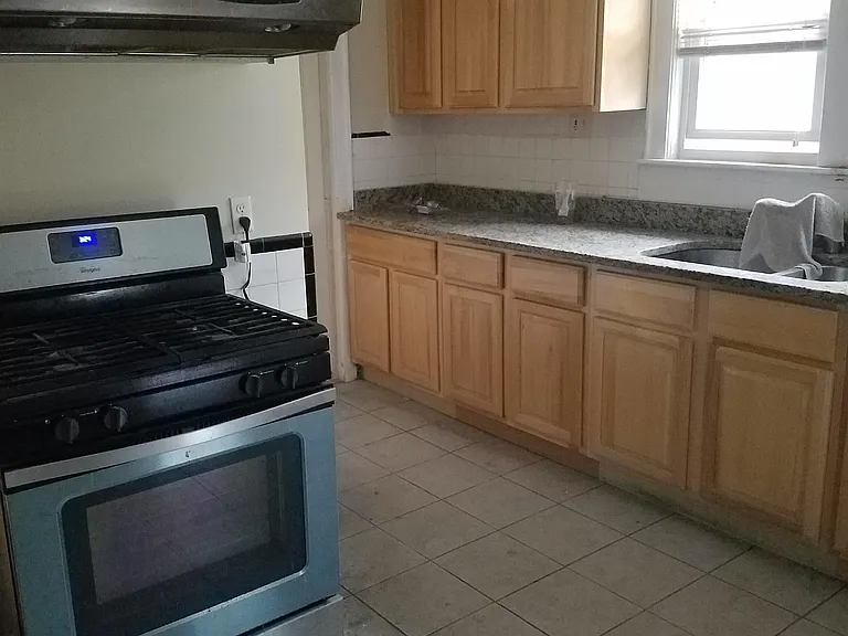 61 Gordon St — Photo 27