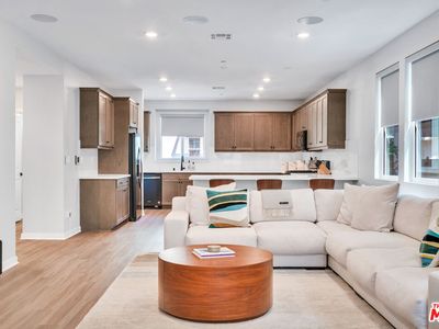 515 Daniel Freeman Cir, Inglewood, CA, 90301