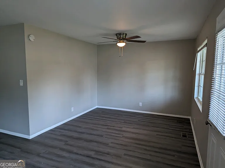 1313 Joseph Ave — Photo 4