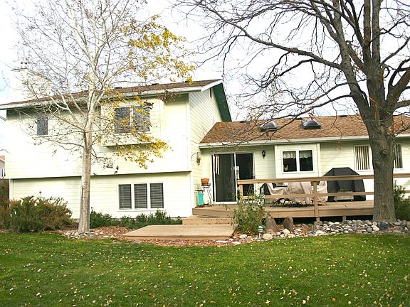 3rd image of 306 Rhubarb Ln
