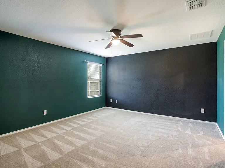 417 Sweetshade Ln — Photo 9