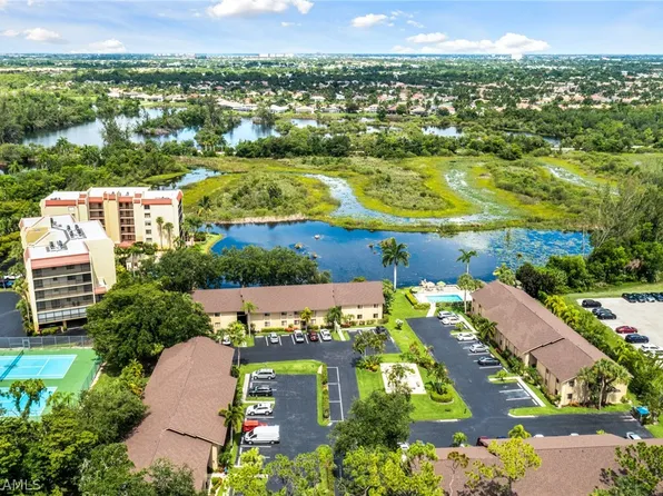 7115 Lakeridge Ct APT 215, Fort Myers, FL 33907