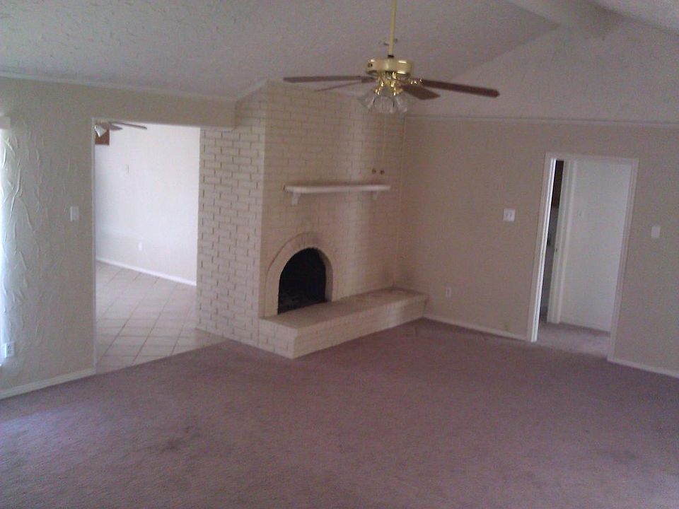 1st image of 521 Pheasant Ln