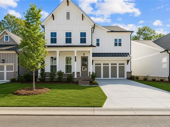 891 Eastman Ct, Hoschton, GA 30548