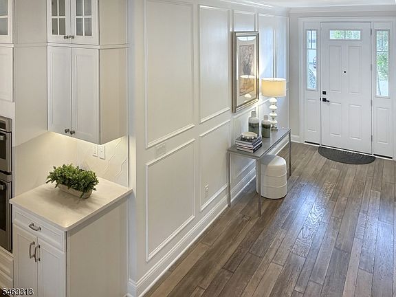 4th image of 3 Sequoia Dr