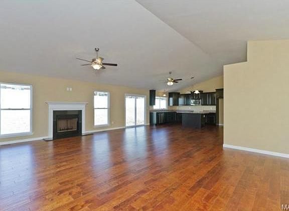 2nd image of 708 Jamesport Dr