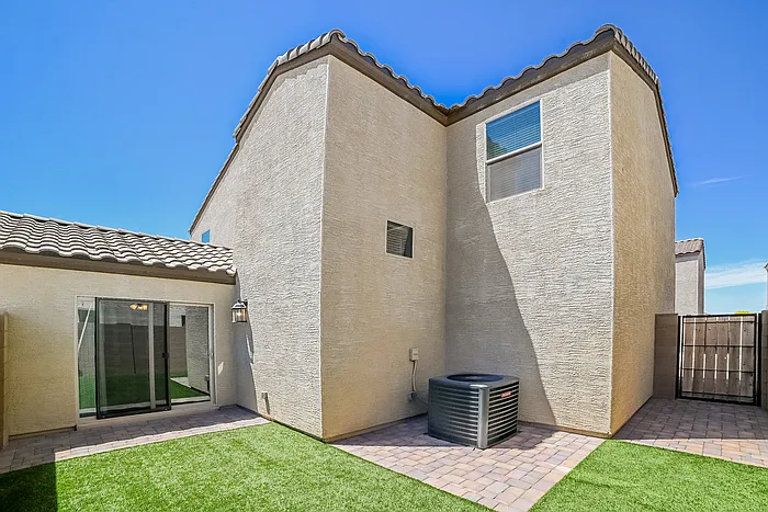 8126 W Agora Ln — Photo 17