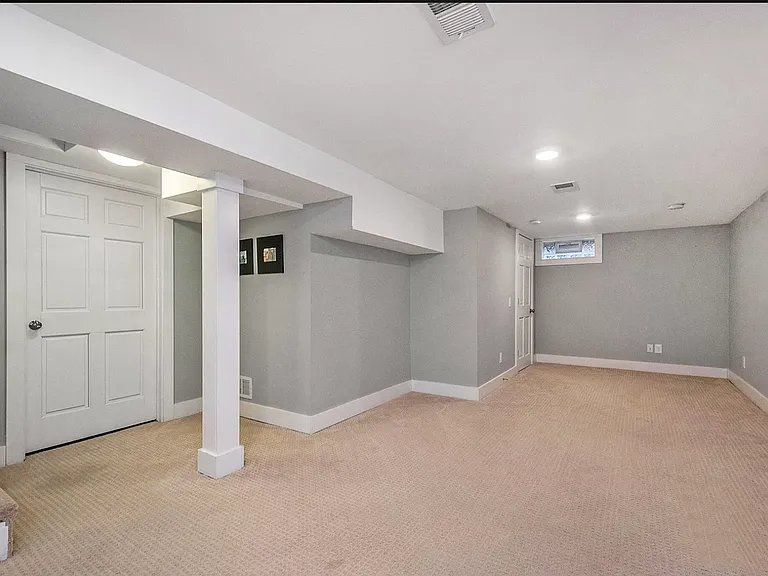 1452 Eastlawn Rd SE — Photo 14