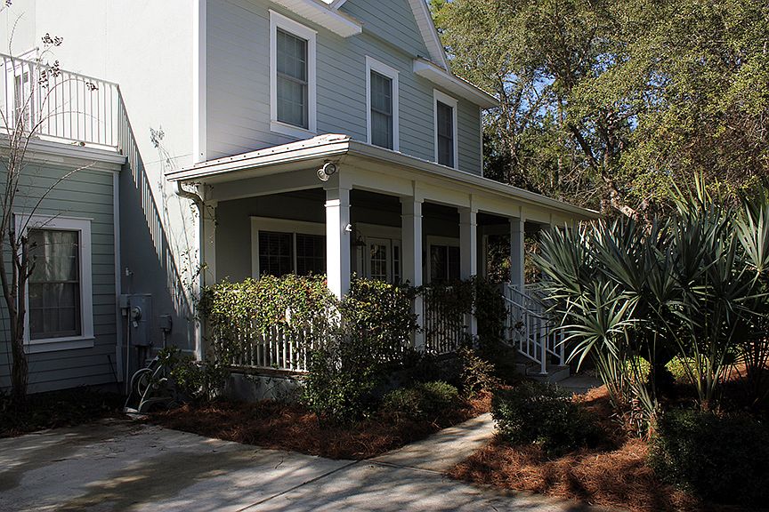 1st image of 521 Clareon Dr