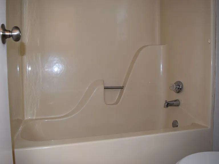 121 Perth Ct — Photo 11