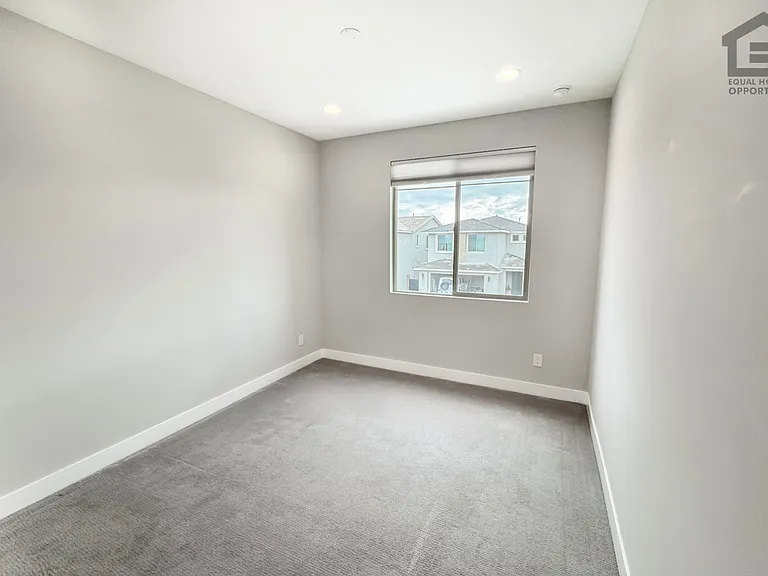 22038 N 28th Pl — Photo 20