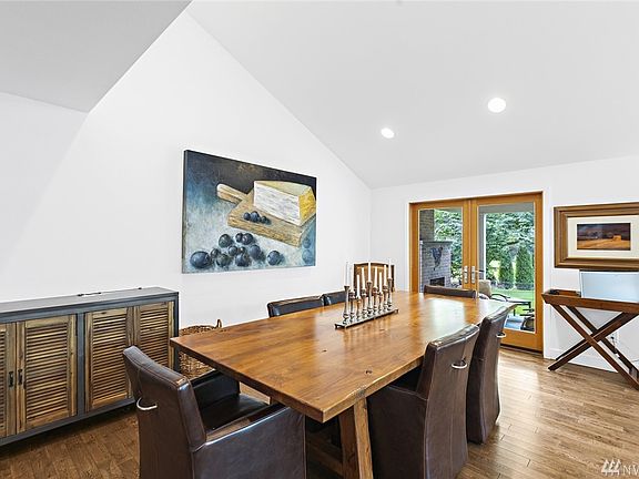 5th image of 11224 Madera Cir SW