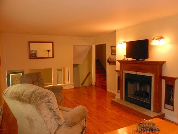 5th image of 1636 Bonneville Dr