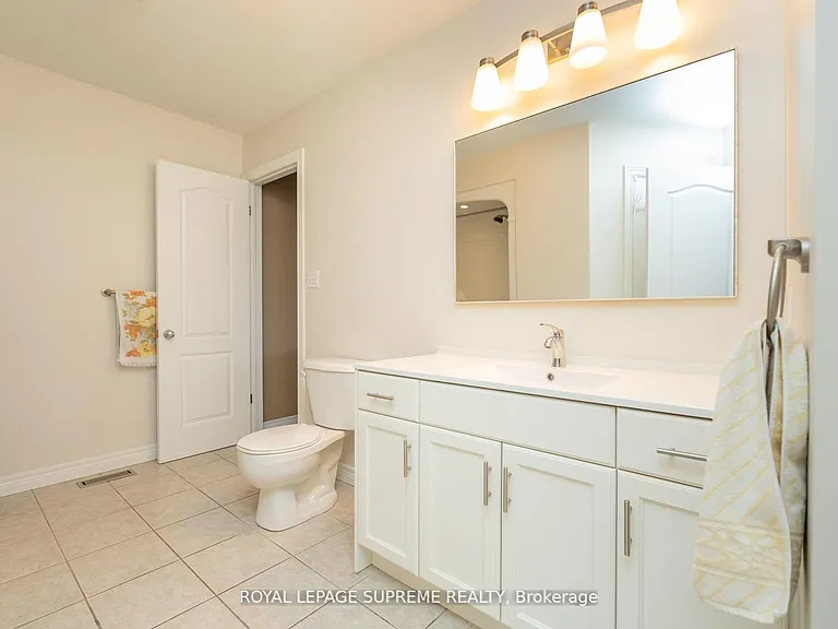 31 1/2 Thorold Rd E — Photo 29