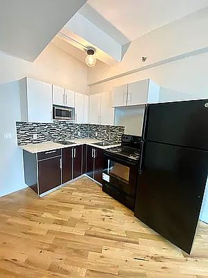 4th image of 29-28 41st Ave #808
