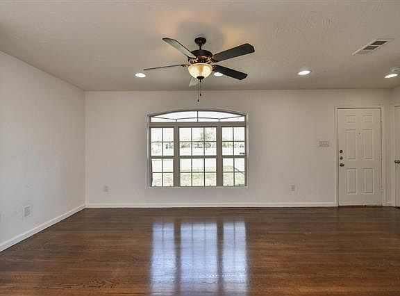 5th image of 2362 Clearview Dr