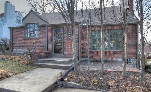 1st image of 5600 Oak St