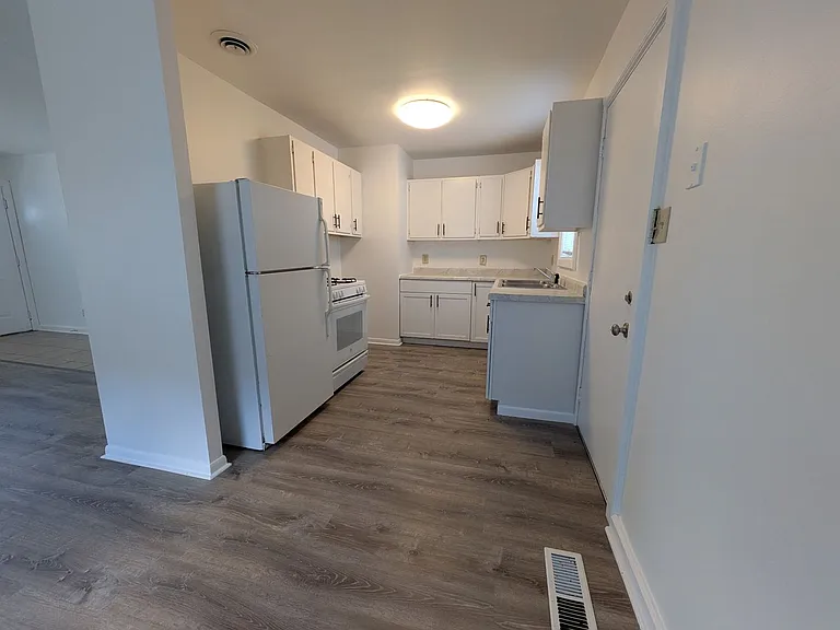 7601 Kentucky Ave — Photo 1