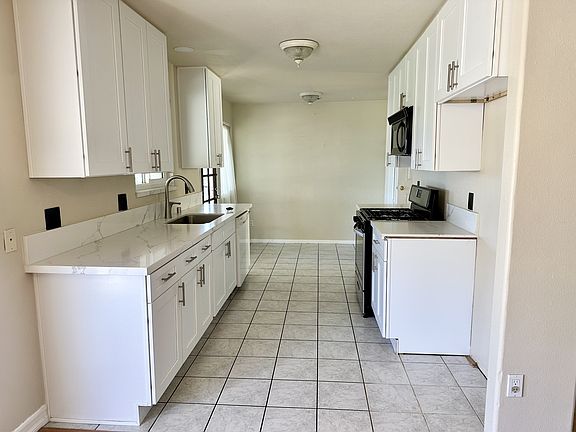 3rd image of 1850 Jeffrey Ave