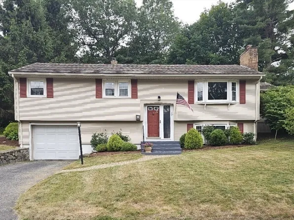 69 Sherwood Hill Dr, Holden, MA 01520