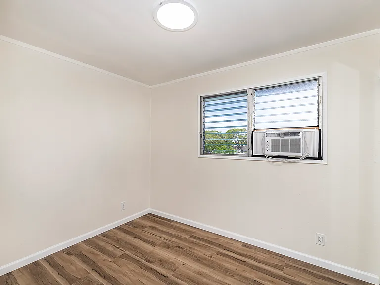 Noelani St — Photo 13