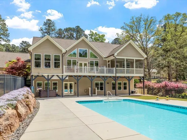 1422 Gormly Cir, Sanford, NC 27330