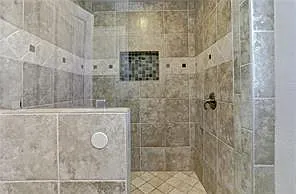 2513 Wilson St — Photo 14