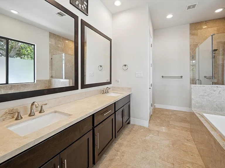 4205 Koehler St #A — Photo 12