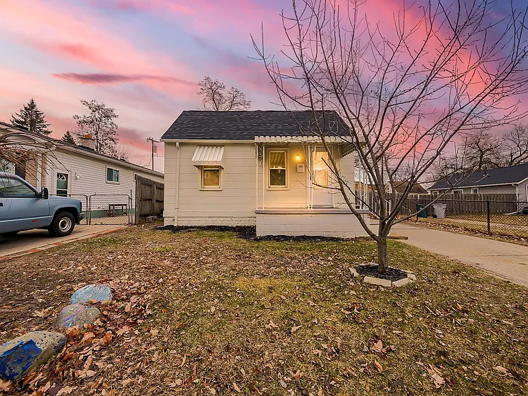 23352 Powell Ave — Photo 1