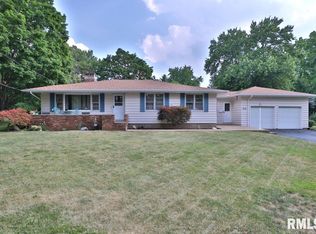 304 W Crow St, Eureka, IL