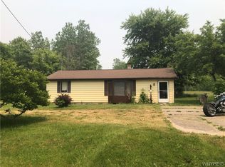 3755 Randall Rd, Ransomville, NY 14131