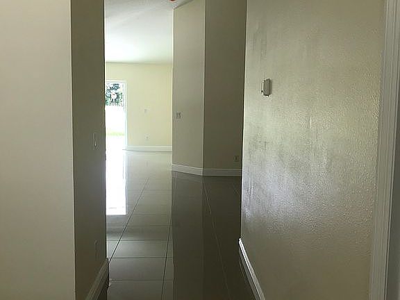 4th image of 8419 N Newport Ave