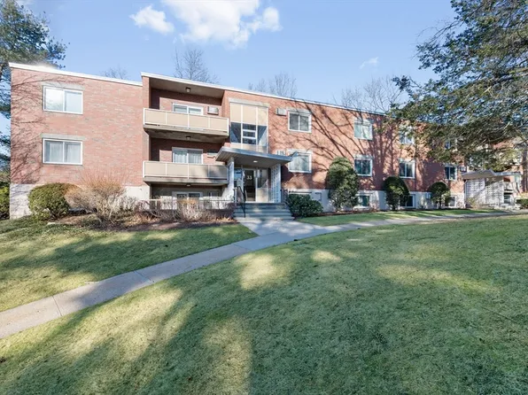 33 Jacqueline Rd APT D, Waltham, MA 02452