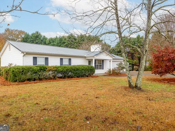 74 Freeman Dr, Maysville, GA 30558