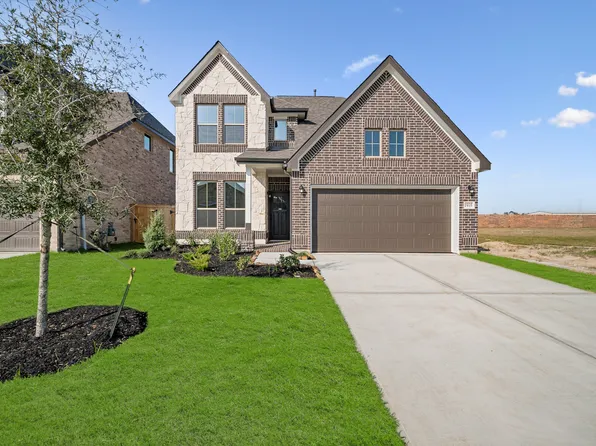 1935 Middle Pass Ln, Angleton, TX 77515