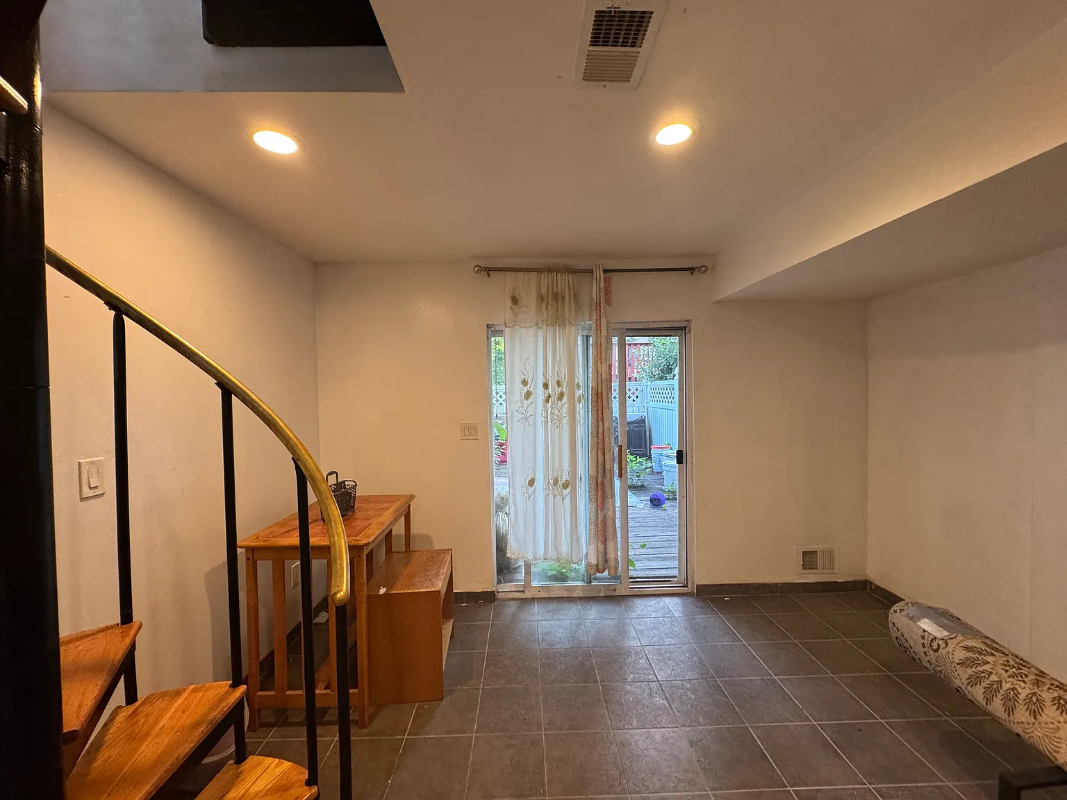 3 bed, $3,300 — Photo 2