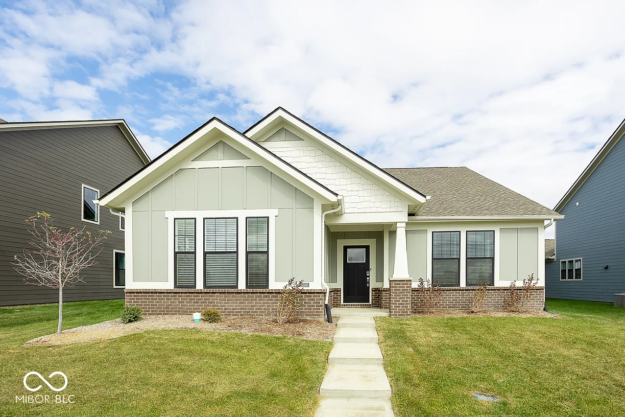 3 bed, 2.5 bath, 2099 sqft, $2,650 — Photo 1