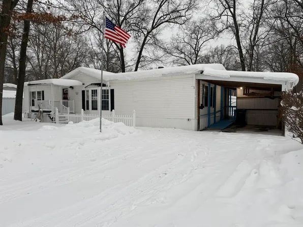 3820 Victorian Ln, Muskegon, MI 49442