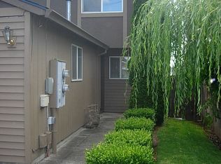 122 Kennel St APT A, Molalla, OR