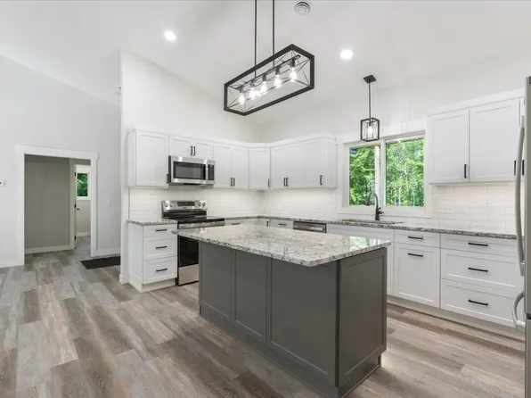 1622 Maplewood Ridge Rd, East Gull Lake, MN 56401