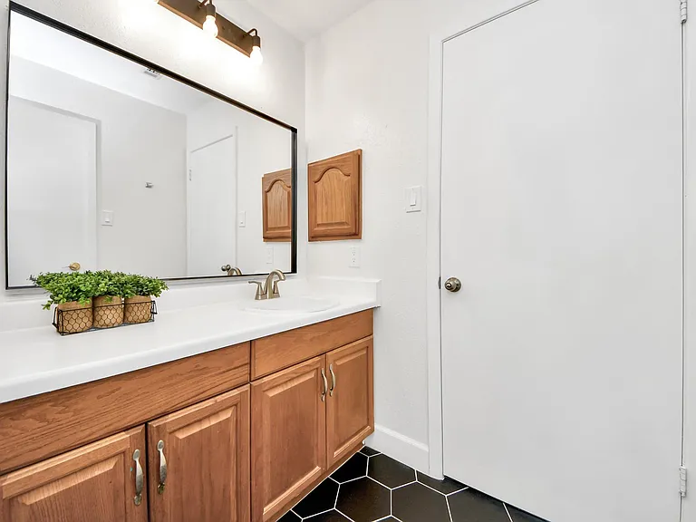 17011 Dusty Mill Dr W — Photo 20