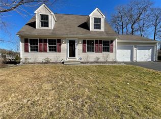 266 Deerfield Ridge Dr, Mystic, CT 06355