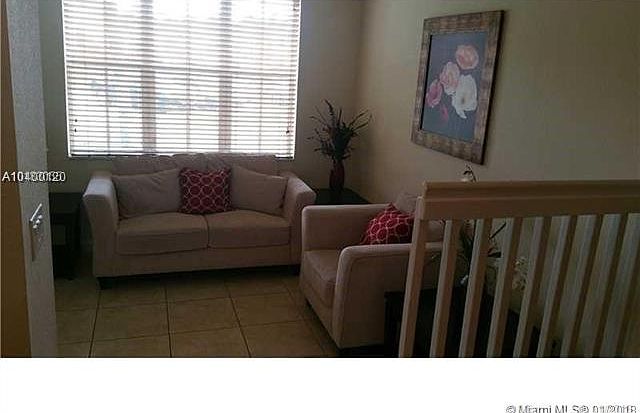 1st image of 152 SE 29th Ave Unit 3