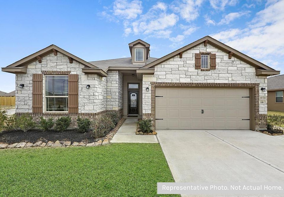 1st image of 1102 Brahma Cir