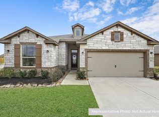 1102 Brahma Cir, East Bernard, TX 77435