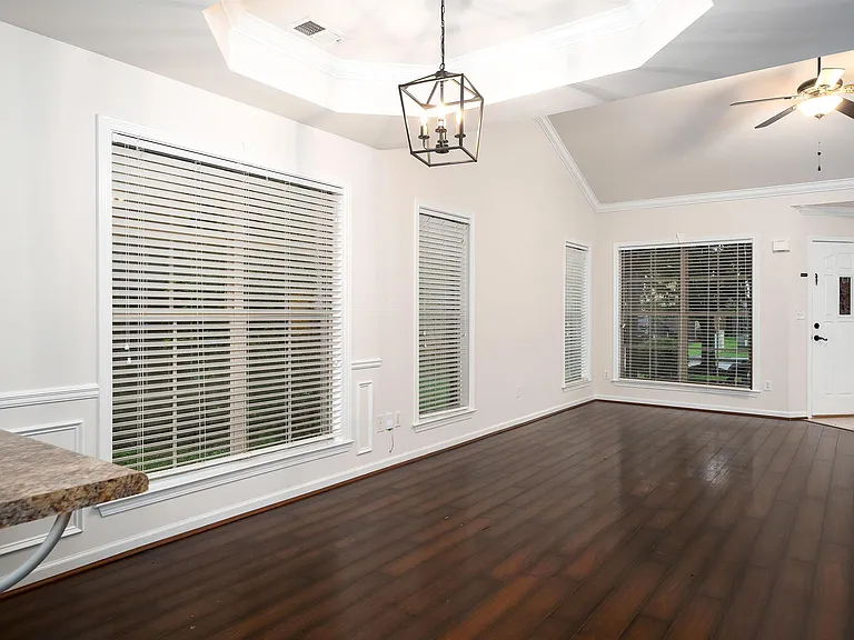 6062 Townley Ct — Photo 11