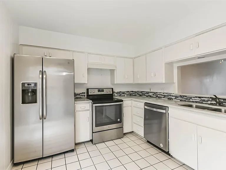 815 S Ripple Creek Dr #4 — Photo 5
