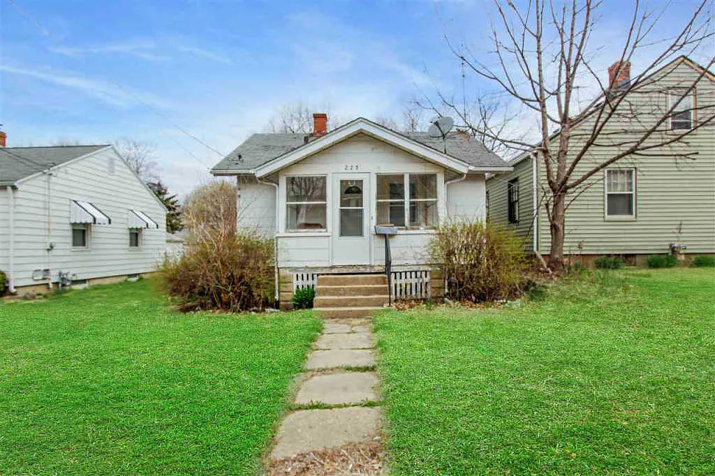 225 E Virginia Ave photo 1