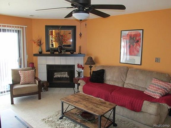4th image of 7029 Villa Dr #1